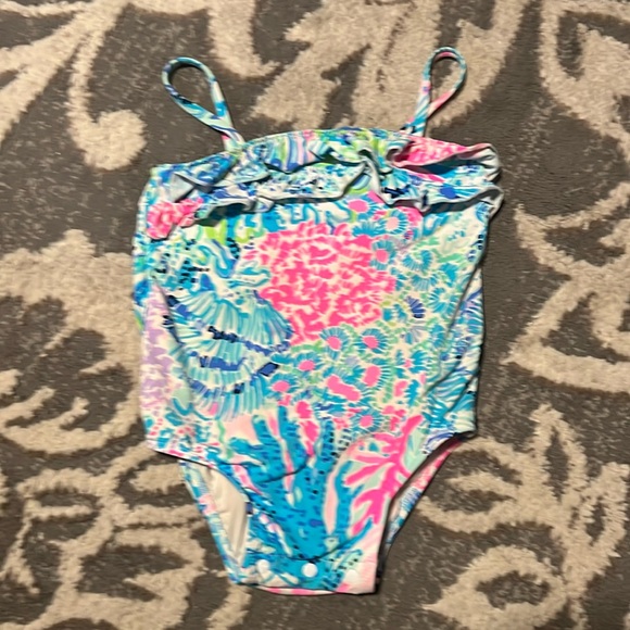 Lily Pulitzer swimsuit. One piece. Snap crotch. Excellent condition 12-18 months - Picture 1 of 3
